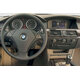 BMW 5 [E60] 2003 - interiér s OEM autorádiem